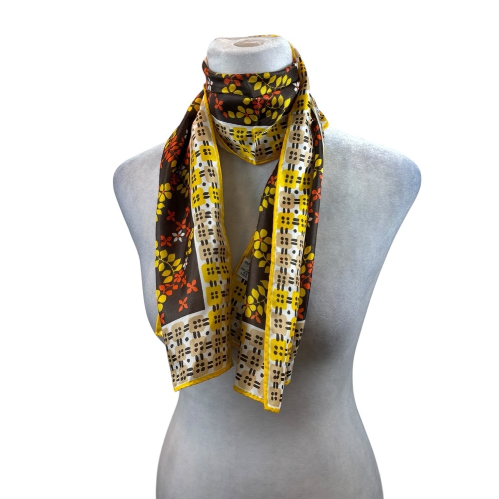 Vintage 1970’s Polyester Twill Made in Japan Floral Print Scarf